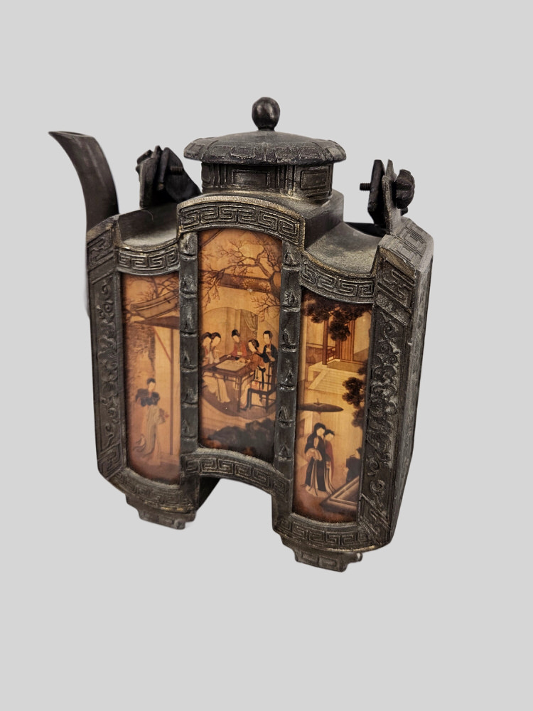 Antieke tinnen theepot